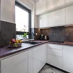 Stunning Luxury Royal Glamour *